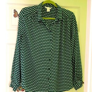 🐕🐕‍🦺🐩🦮ACCEPTING OFFERS🐕‍🦺🐕🐩🦮 Black and green cubed print blouse